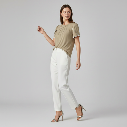 Bella Graphic Tee | Women's Casual T Shirt