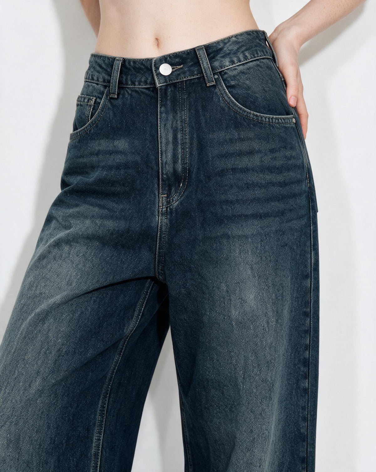High-Rise Wide-Leg Jeans Blue Denim 4