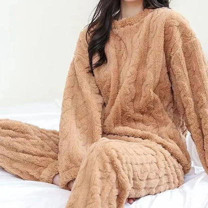 Women’s Plush Cable-Texture Lounge Set | Long-Sleeve Top and Trousers 2